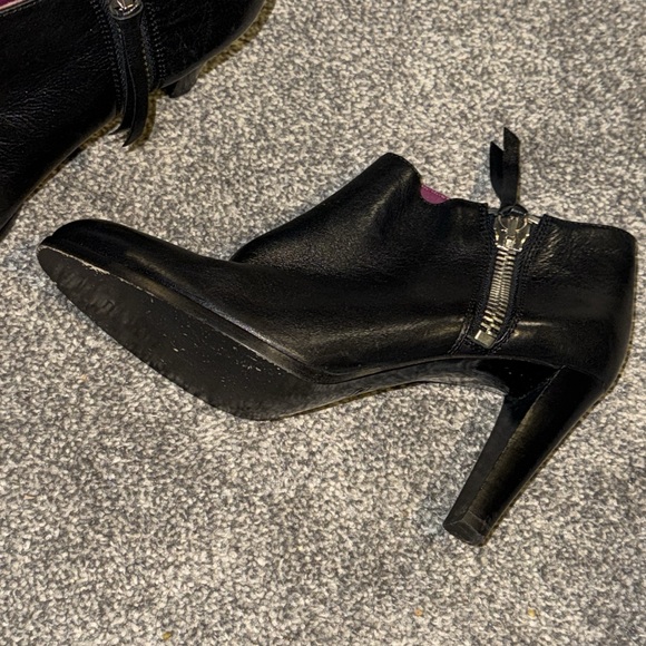 Coach black boots size 8 - Picture 5 of 5